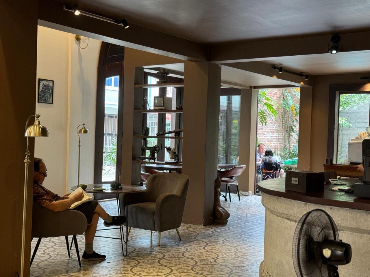 The J Break Boutique Kampot Exterior foto